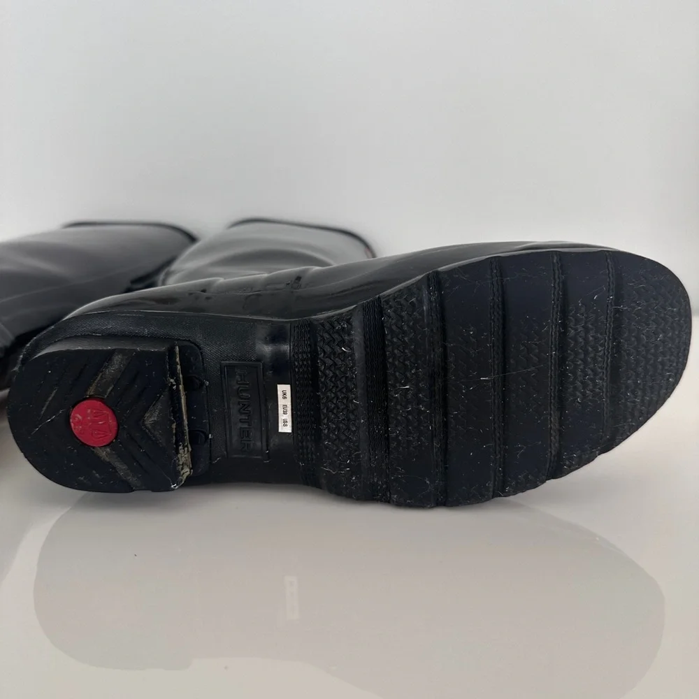 Women’s Tall Black Gloss Hunter rain boots in size 8 - Picture 10 of 15